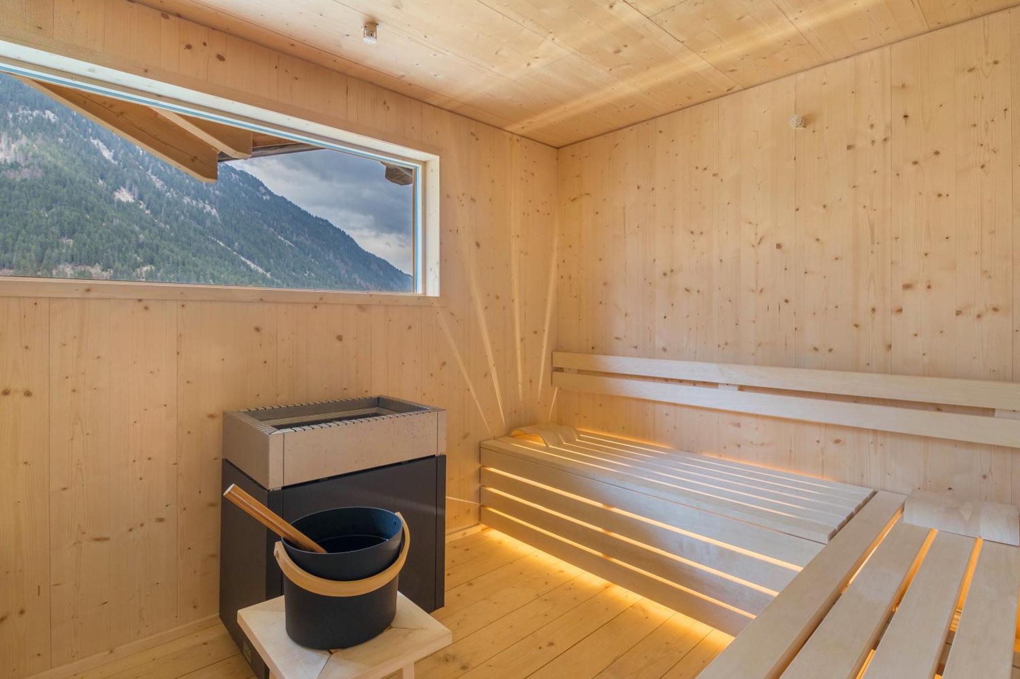 Blosegghof Bergchalets Waldblick ラチーネス エクステリア 写真