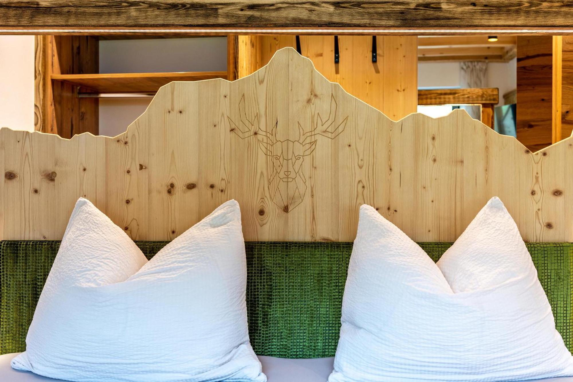 Blosegghof Bergchalets Waldblick ラチーネス エクステリア 写真
