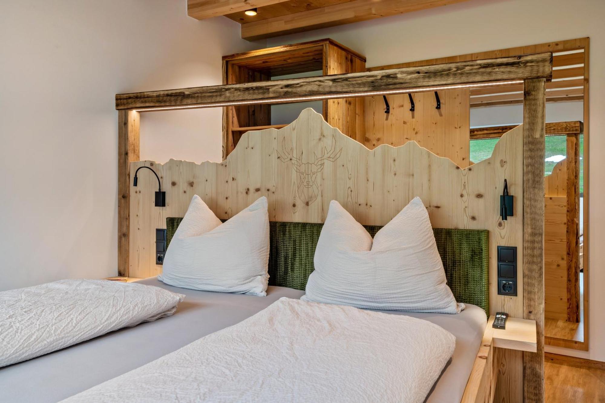Blosegghof Bergchalets Waldblick ラチーネス エクステリア 写真