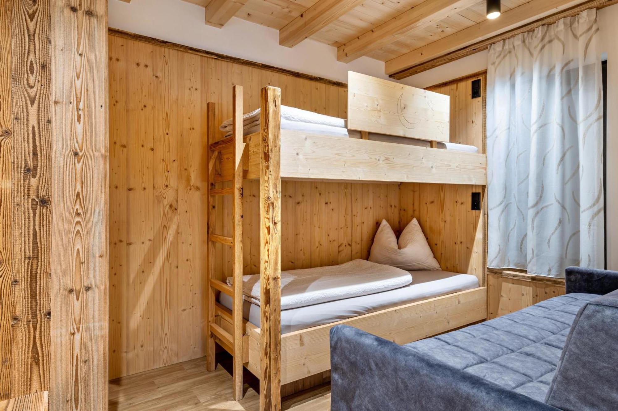 Blosegghof Bergchalets Waldblick ラチーネス エクステリア 写真